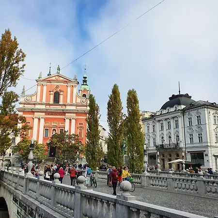 Daire Riverside Elegance *