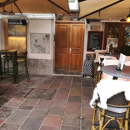 Riverside Elegance *