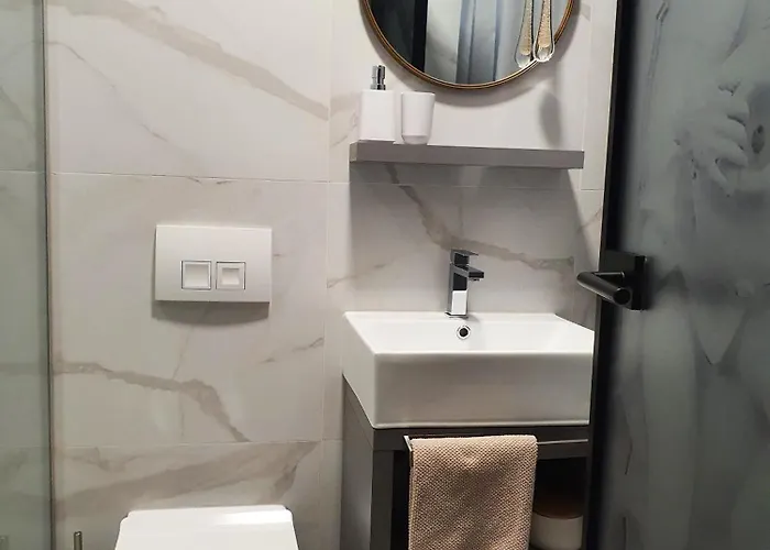 Riverside Elegance Apartman *