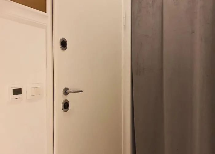 Riverside Elegance * Ljubljana