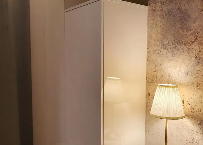 Riverside Elegance * Ljubljana