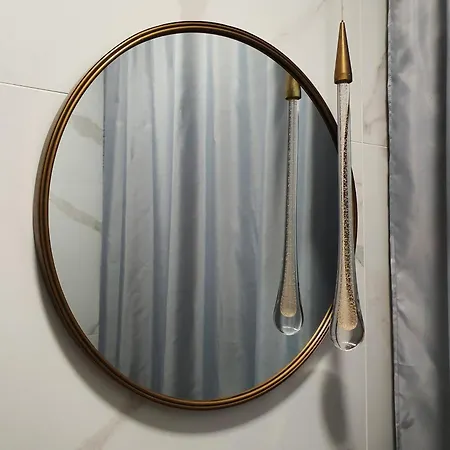 Riverside Elegance 公寓