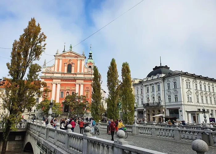 Appartamento Riverside Elegance *